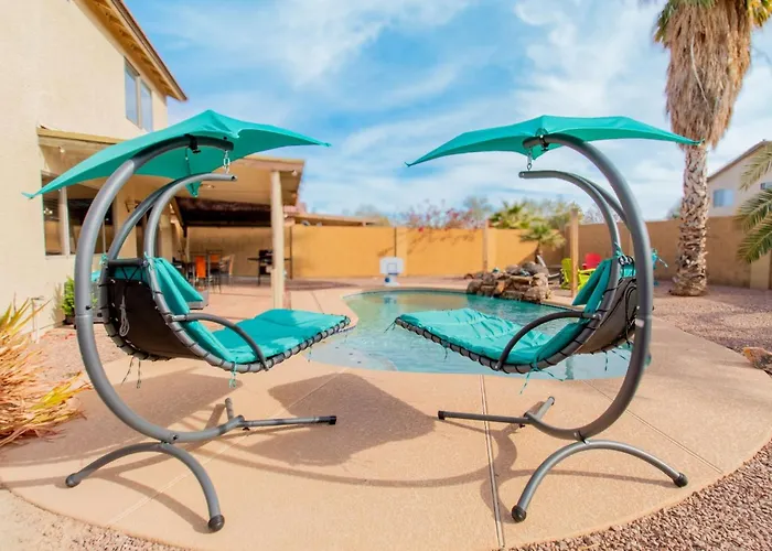 Heated Pool King Bed Firepit Work Station Holiday home